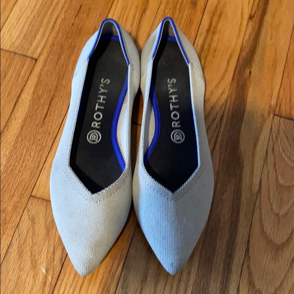 Grey pointed toe rothys